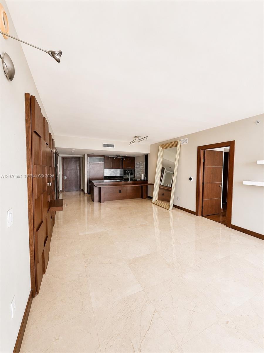 465 Brickell Avenue 5605 Property Photo 16