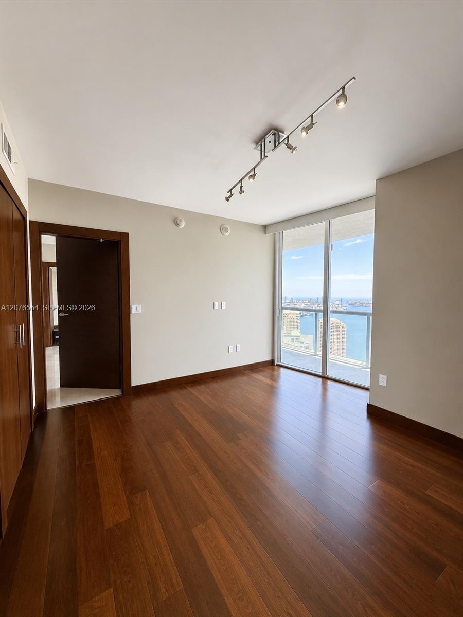 465 Brickell Avenue 5605 Property Photo 21