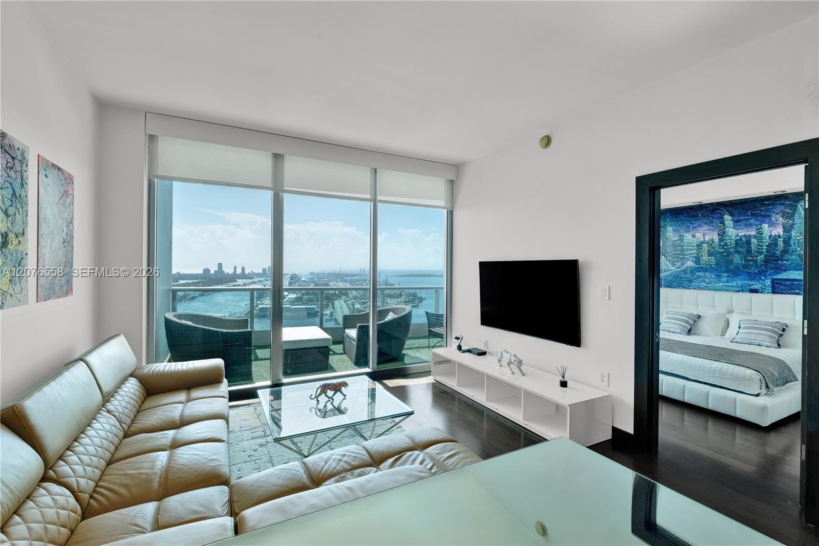 900 Biscayne Boulevard 4403 Property Photo 1
