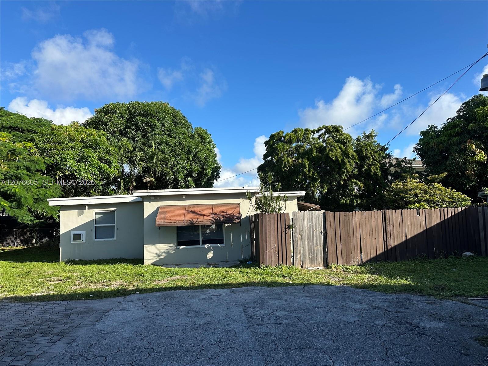 2331 Hayes Street Rear Property Photo 1