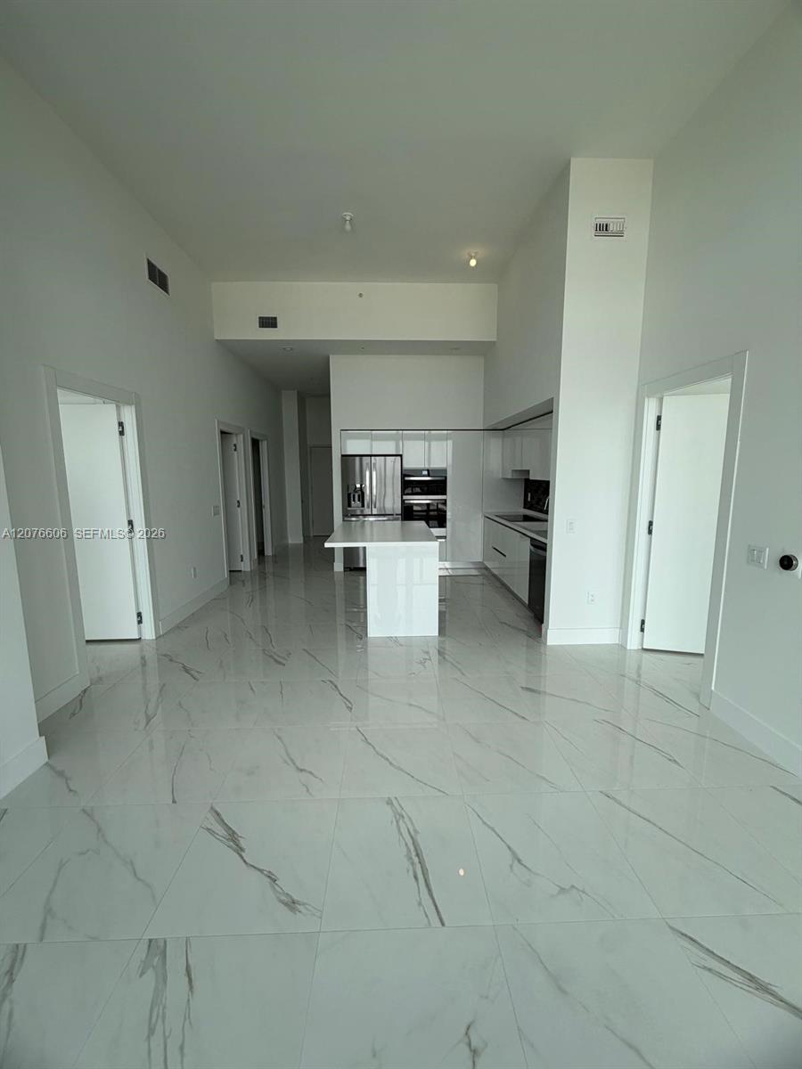 1170 E Hallandale Beach Boulevard 607 Property Photo 4