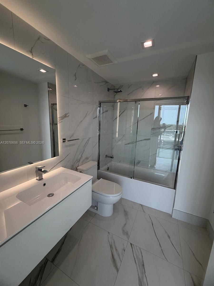 1170 E Hallandale Beach Boulevard 607 Property Photo 13