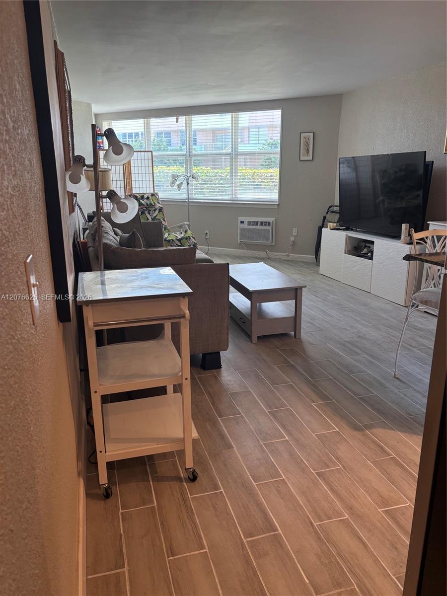 A12076626 Property Photo 8