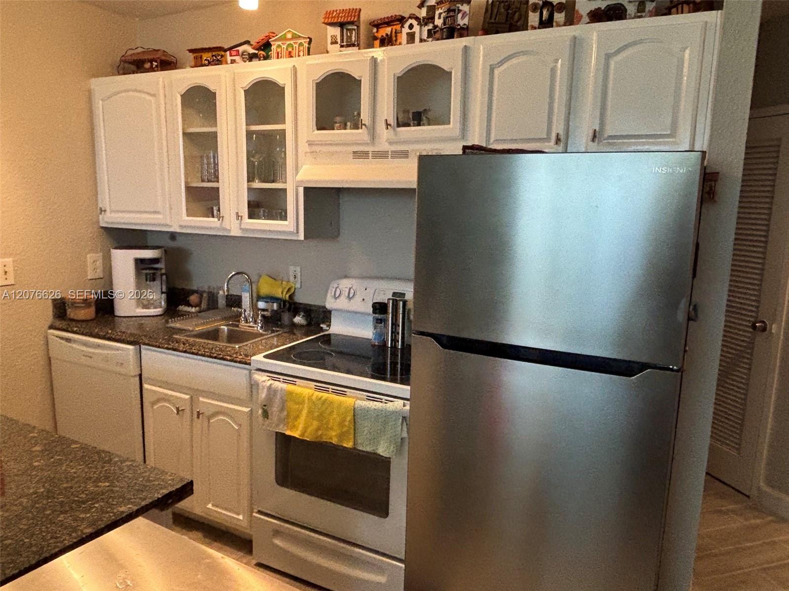 A12076626 Property Photo 9
