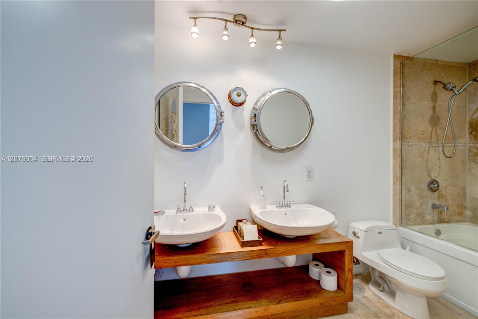 10 S River Drive Phii08 Property Photo 33