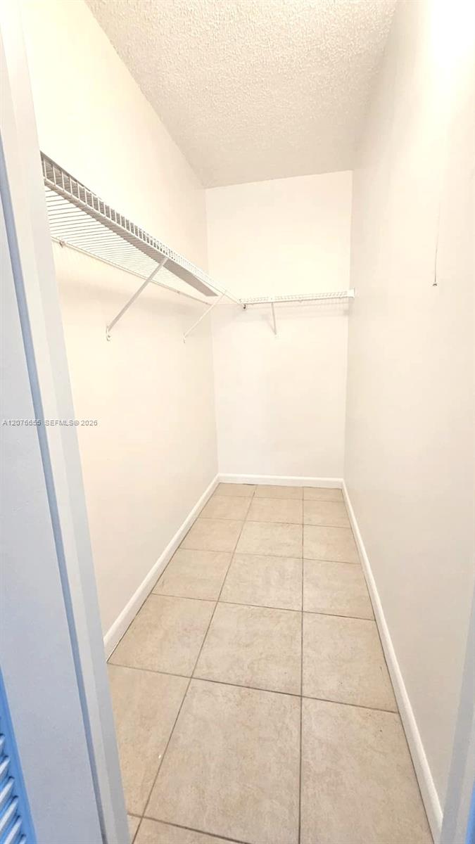 4034 Exeter B 4034 Property Photo 9