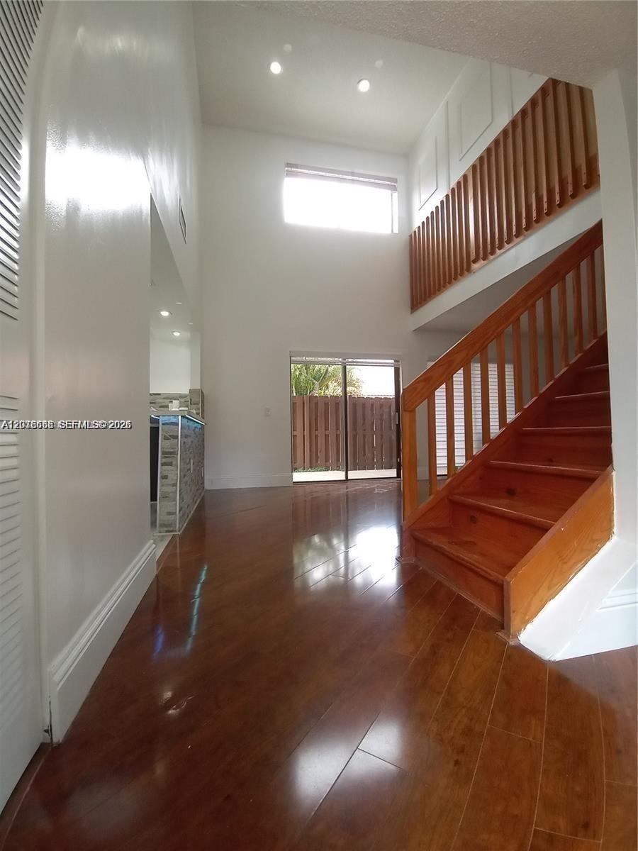 6533 Nw 170th Lane 6533 Property Photo 2