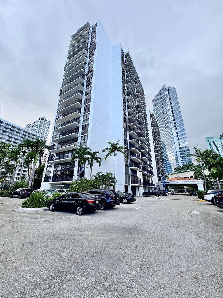 1450 Brickell Bay Drive 1410 Property Photo 3