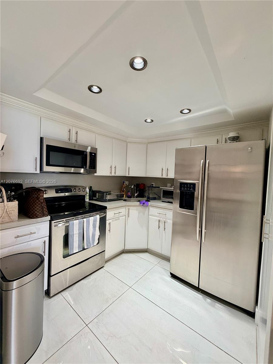 1450 Brickell Bay Drive 1410 Property Photo 8