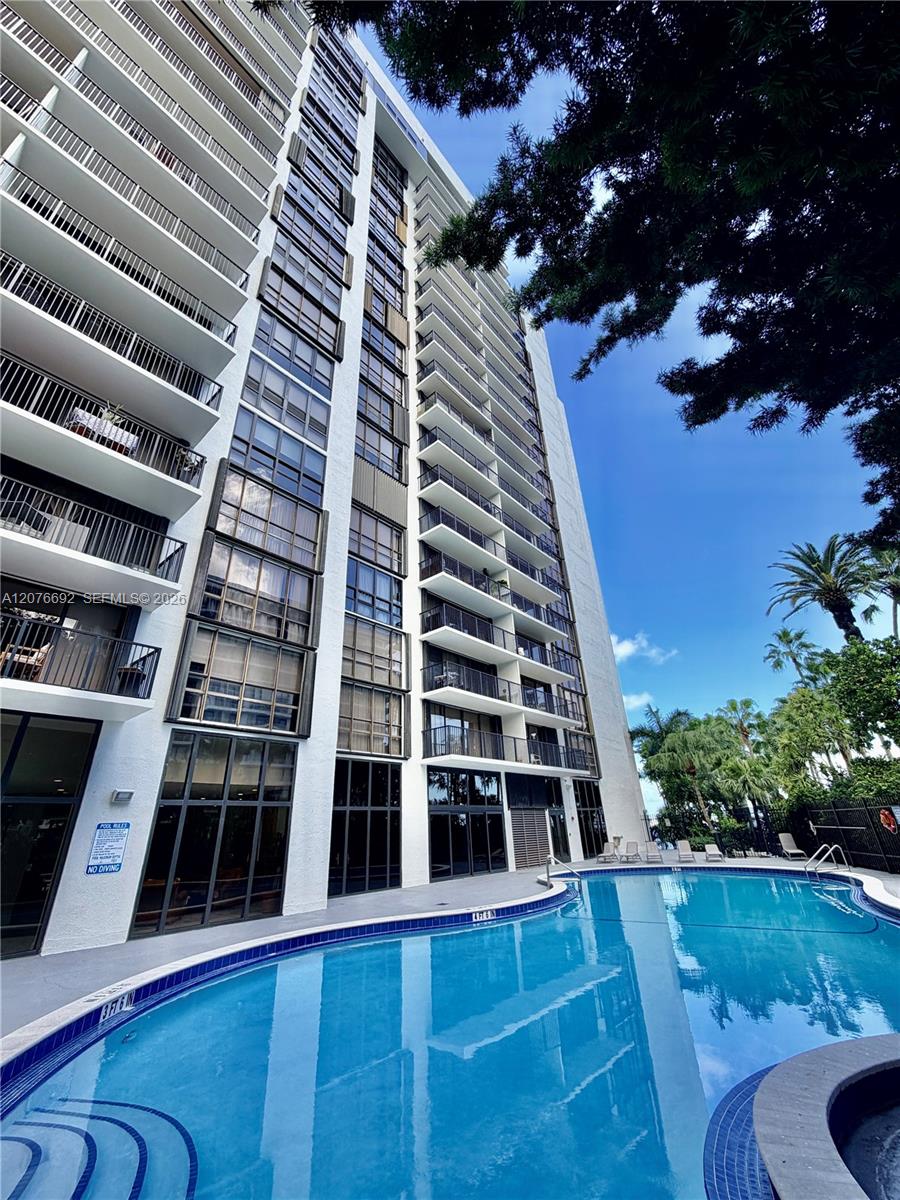 1450 Brickell Bay Drive 1410 Property Photo 17