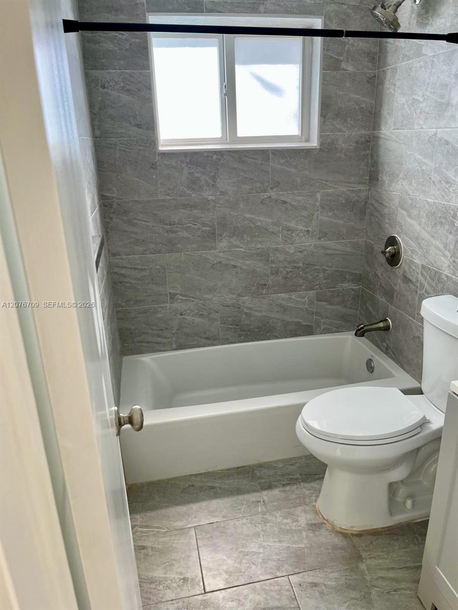 A12076709 Property Photo 8