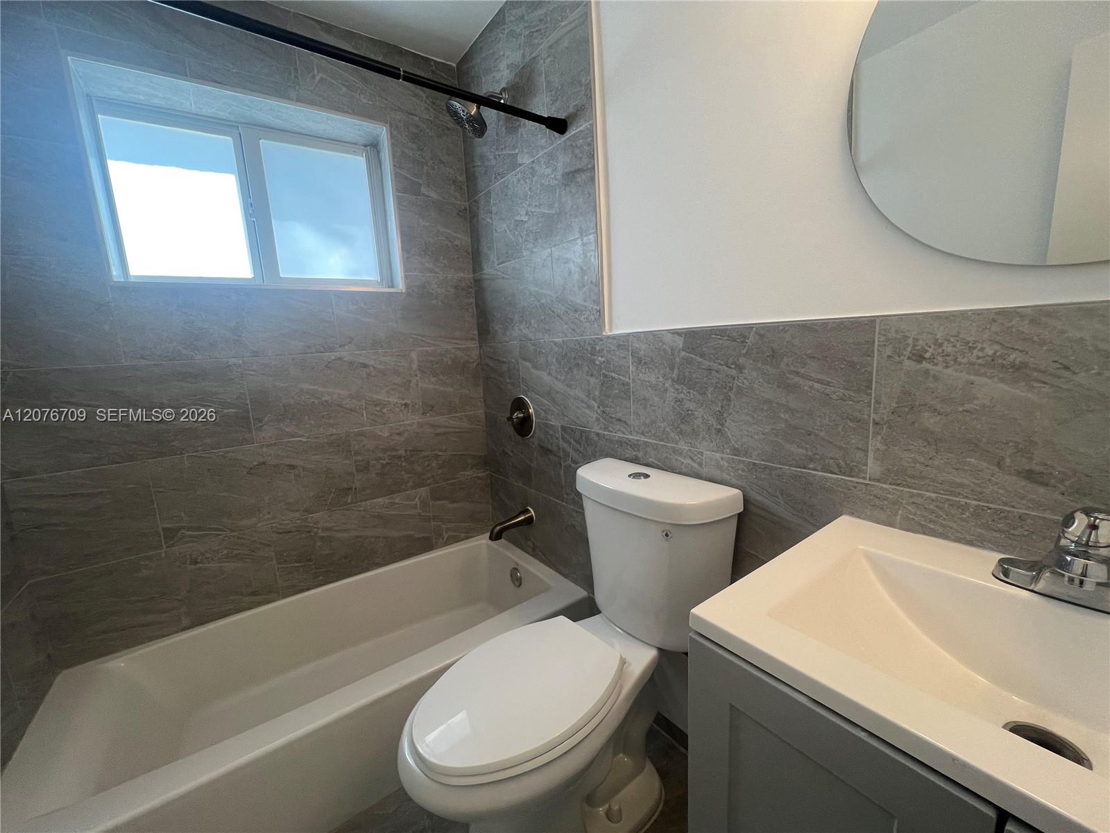 A12076709 Property Photo 10