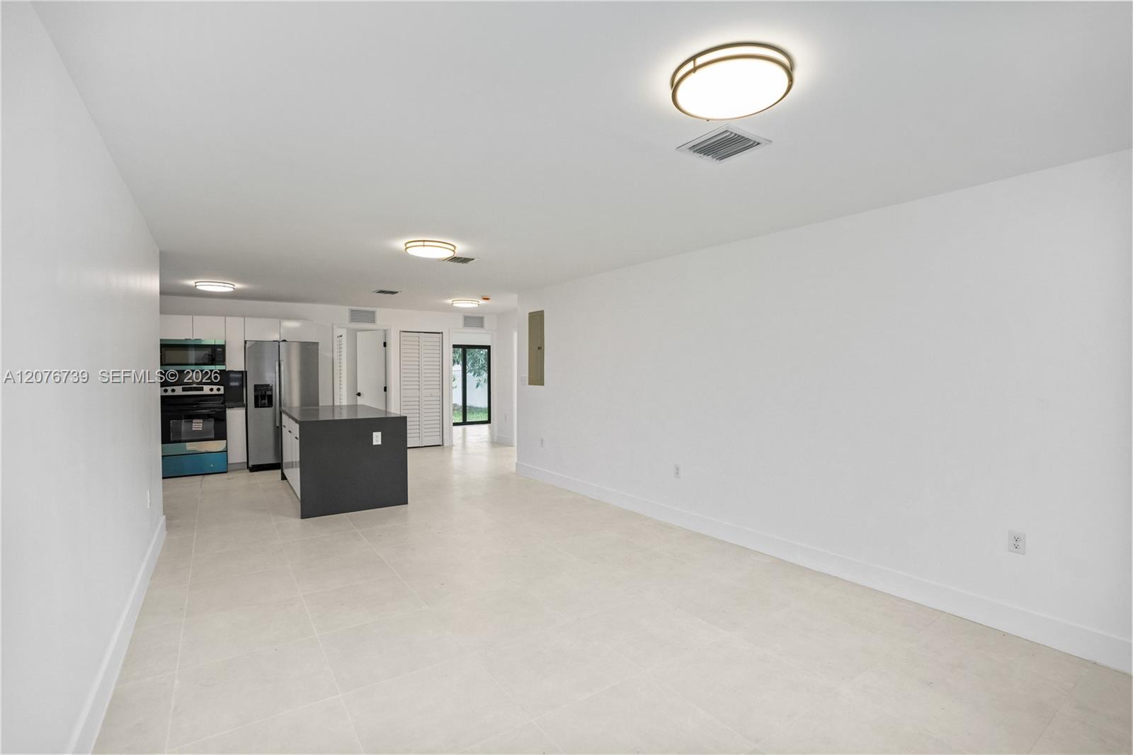 5817 Nw 30th Avenue 5817 Property Photo 2