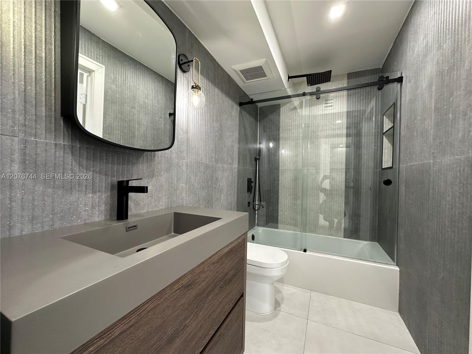 2030 S Ocean Drive 1611 Property Photo 12