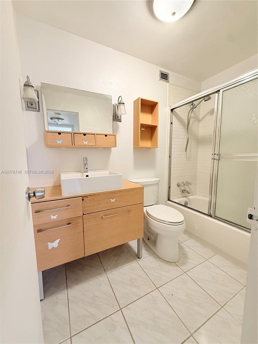17560 Atlantic Boulevard 503 Property Photo 7
