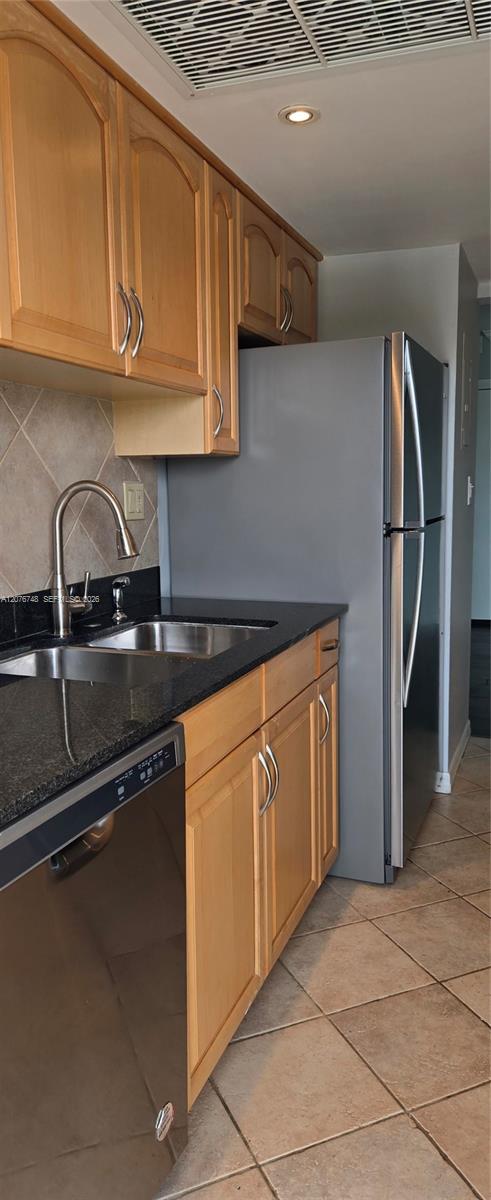 A12076748 Property Photo 5