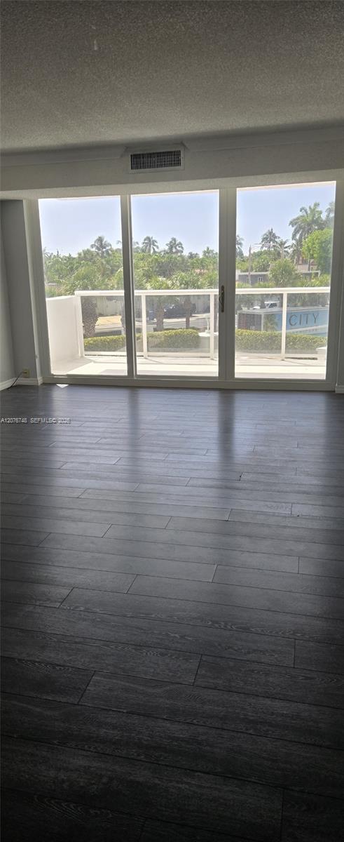 A12076748 Property Photo 10
