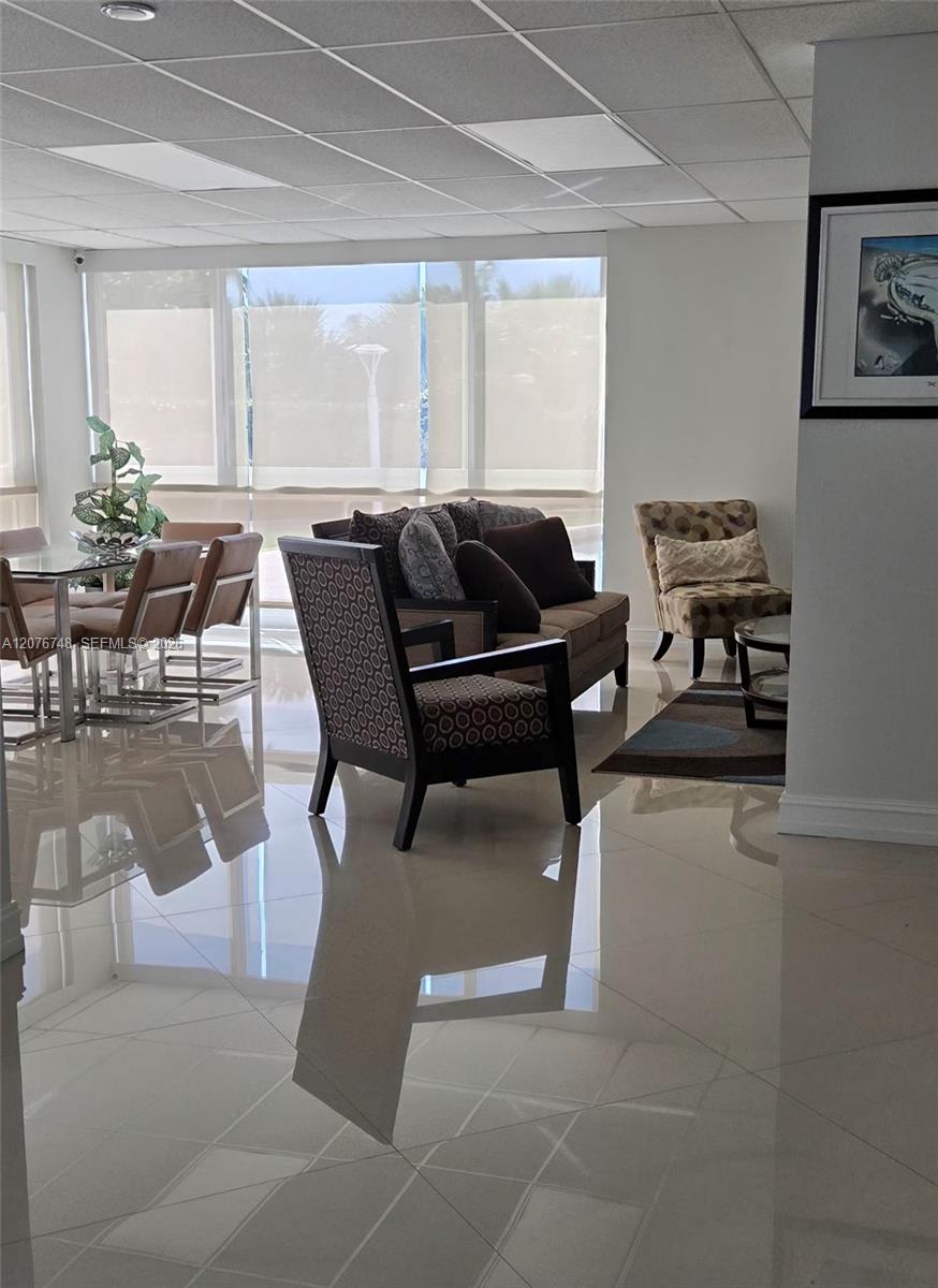 A12076748 Property Photo 27