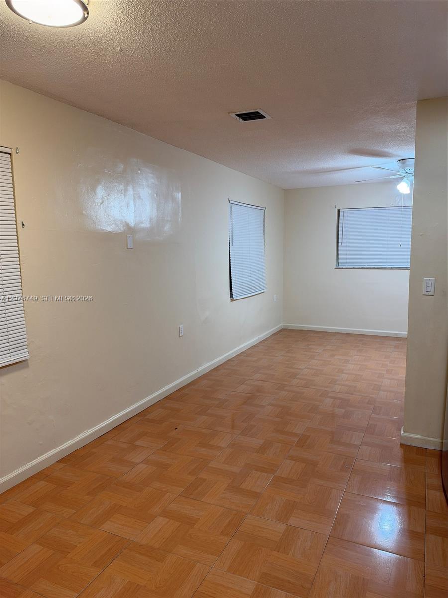 6035 Sw 39th Street 1 Property Photo 5