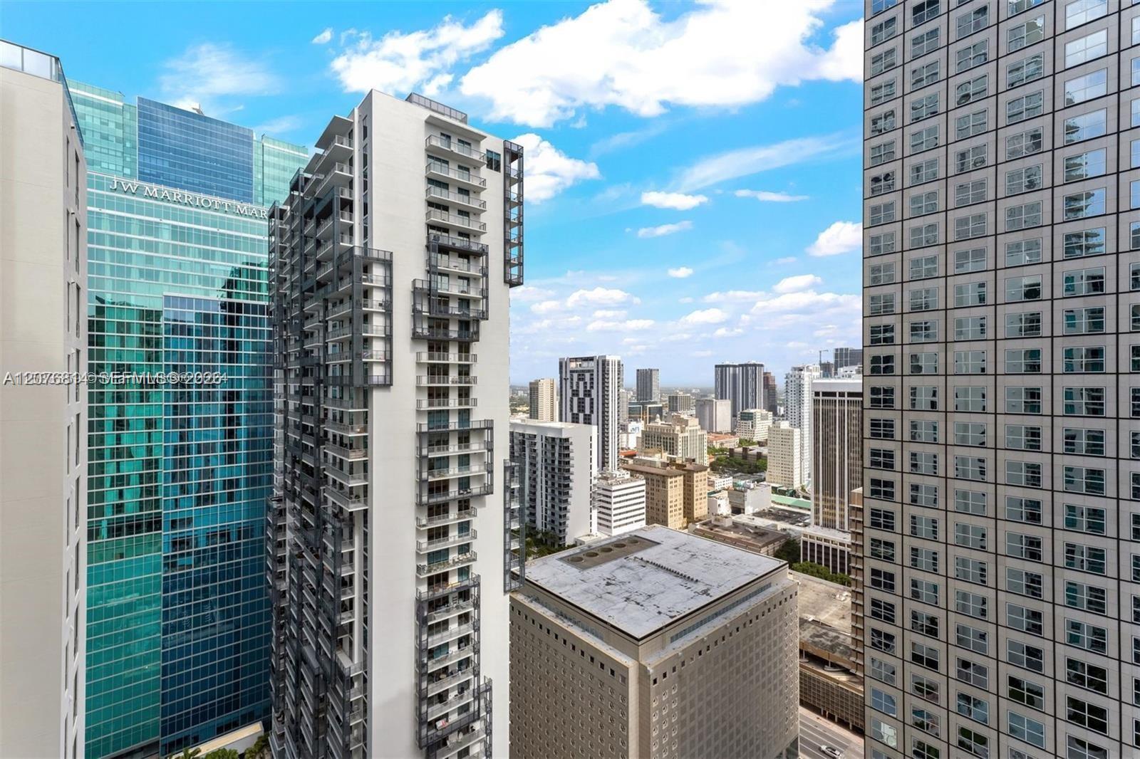 300 S Biscayne Boulevard T-3407 Property Photo 1