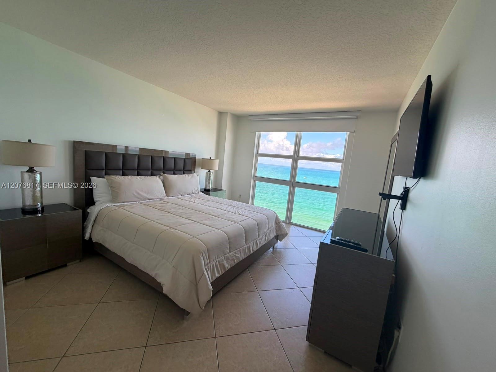 A12076817 Property Photo 17