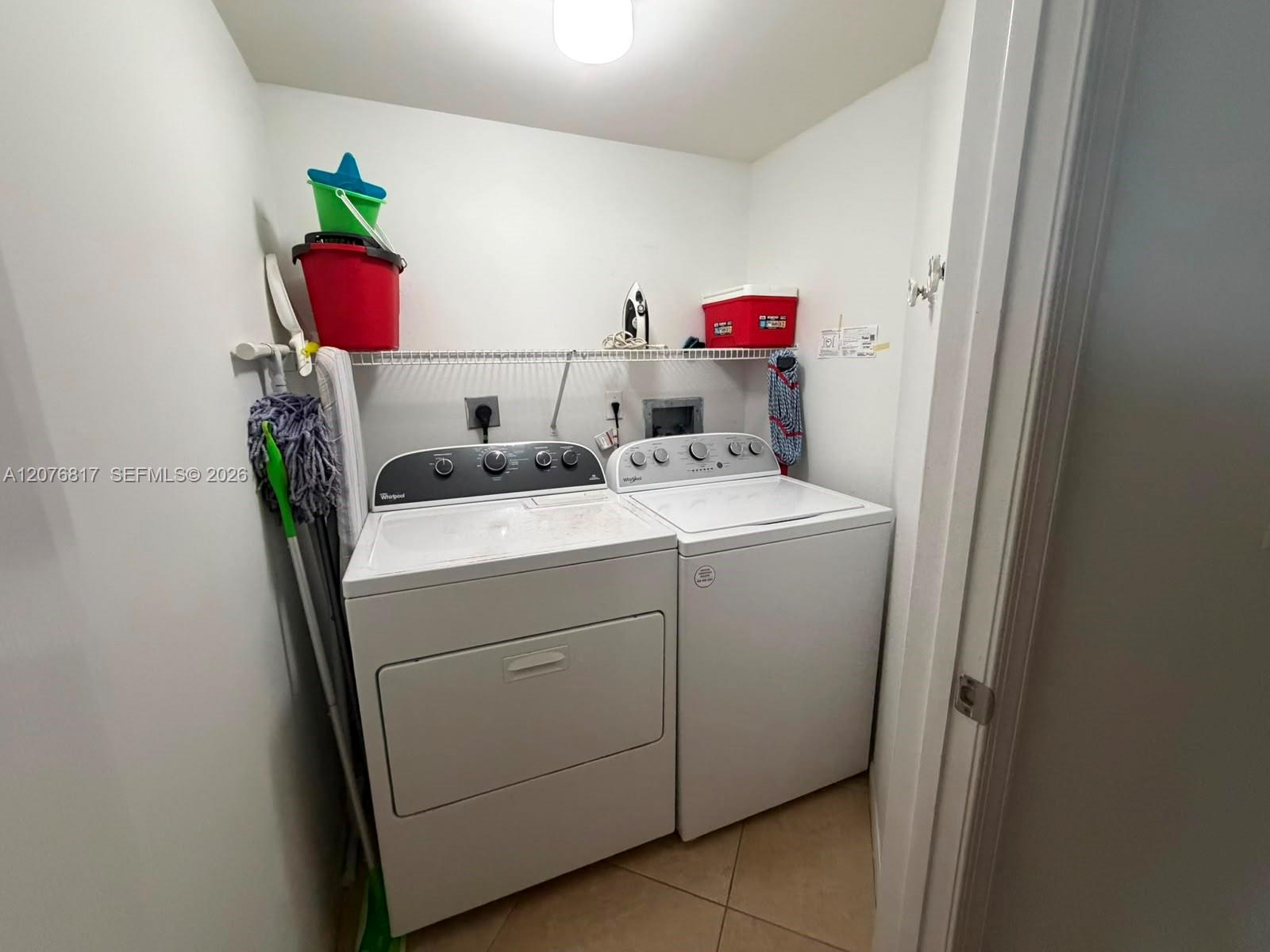 A12076817 Property Photo 24