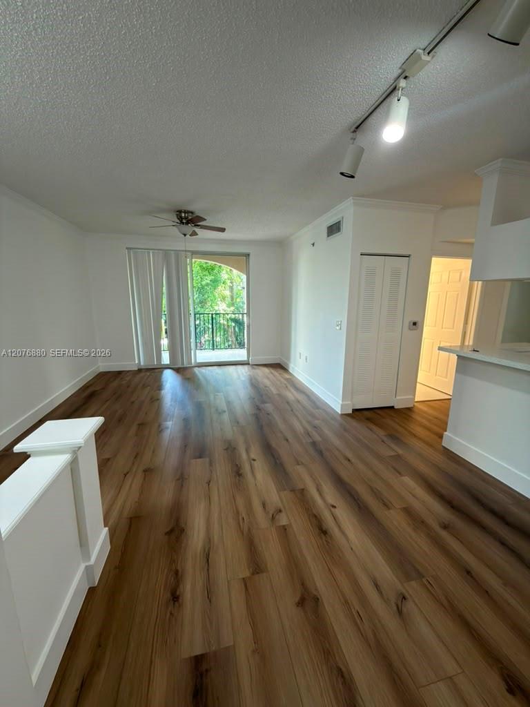 17145 N Bay Road 4202 Property Photo 1