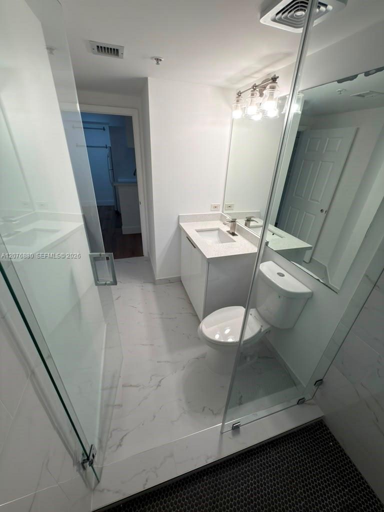 17145 N Bay Road 4202 Property Photo 8