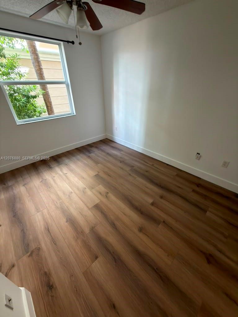 17145 N Bay Road 4202 Property Photo 16