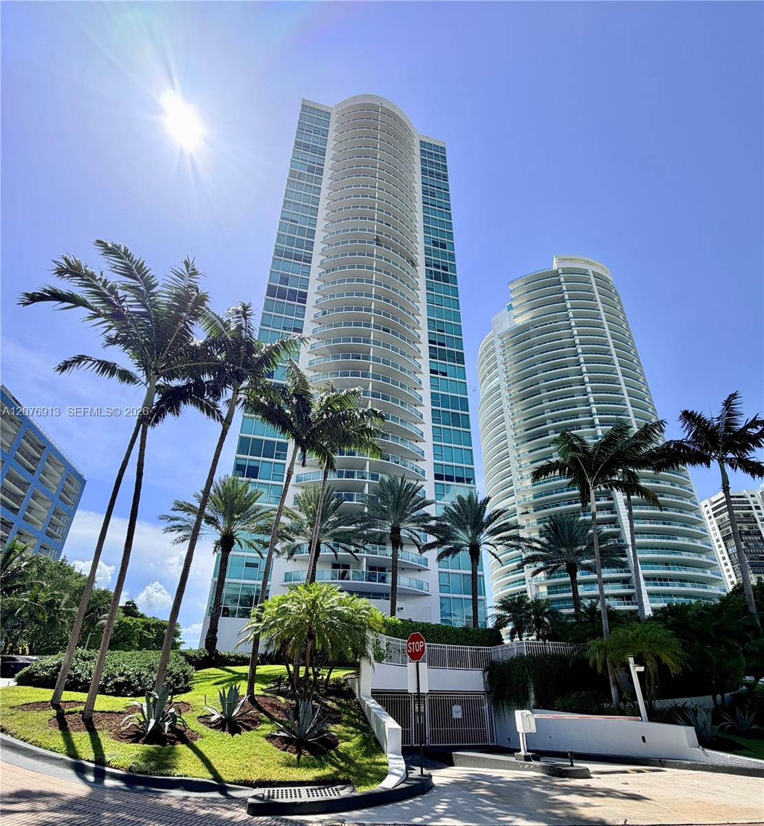 2101 Brickell Avenue 1805 Property Photo 1