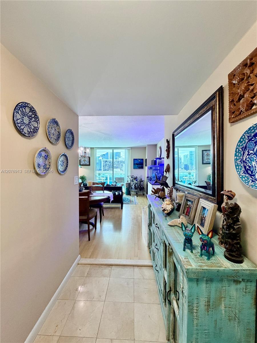 2101 Brickell Avenue 1805 Property Photo 15
