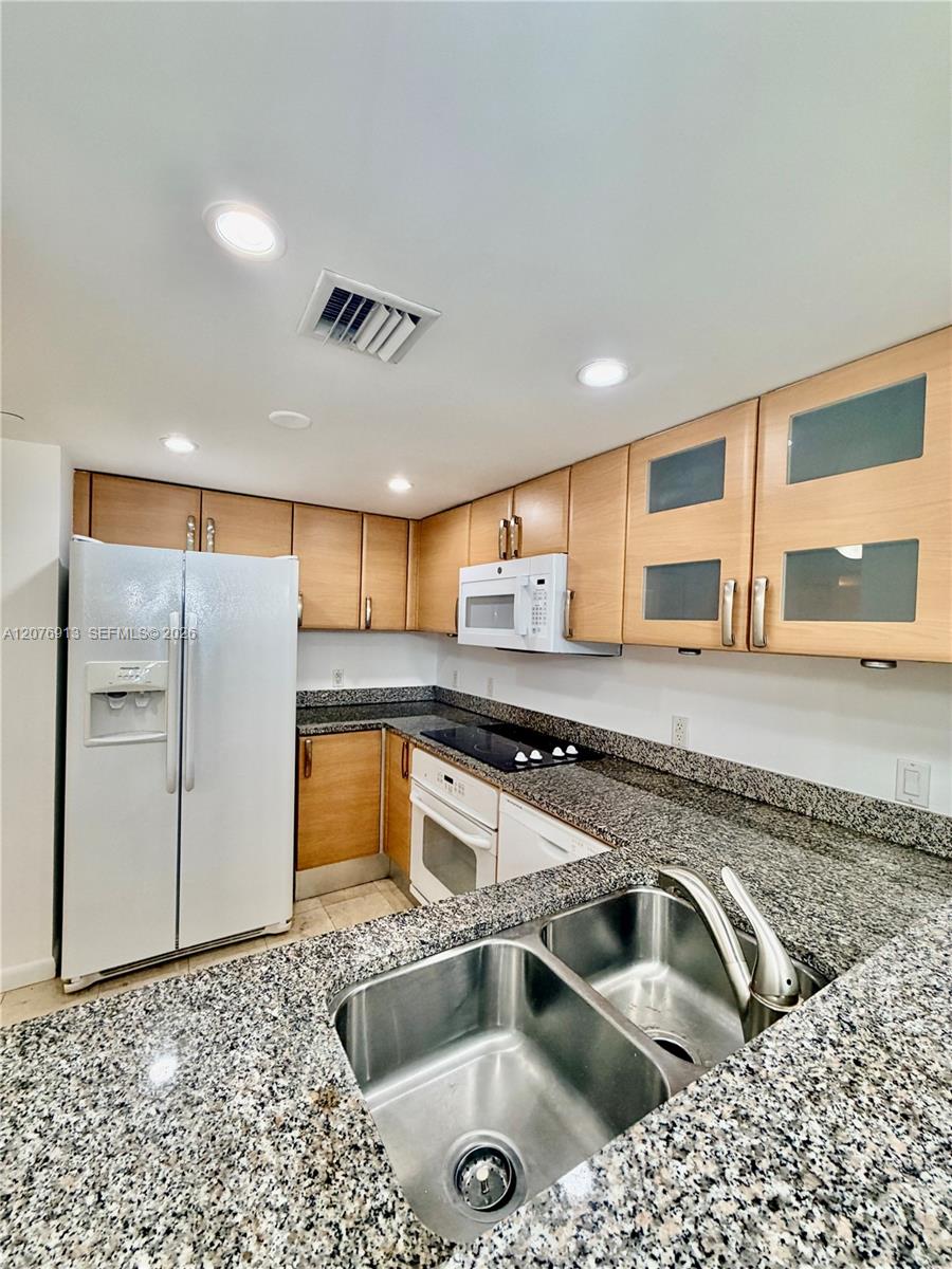 2101 Brickell Avenue 1805 Property Photo 18