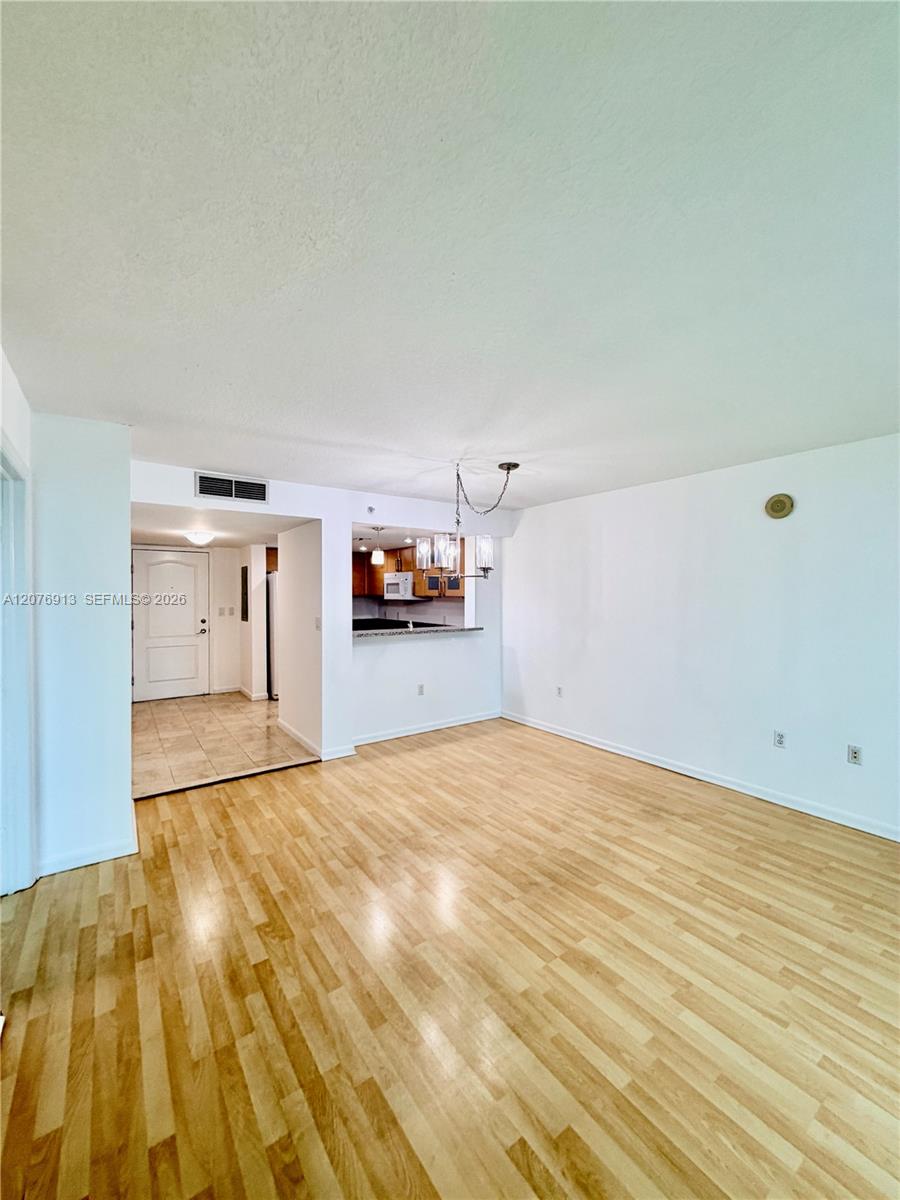 2101 Brickell Avenue 1805 Property Photo 21