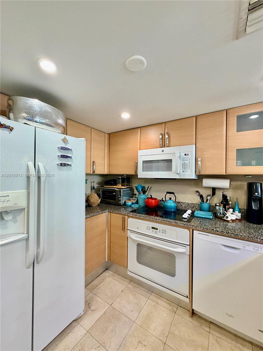 2101 Brickell Avenue 1805 Property Photo 25