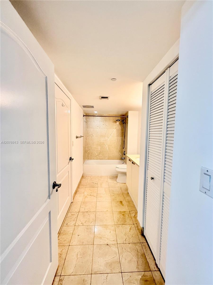 2101 Brickell Avenue 1805 Property Photo 31