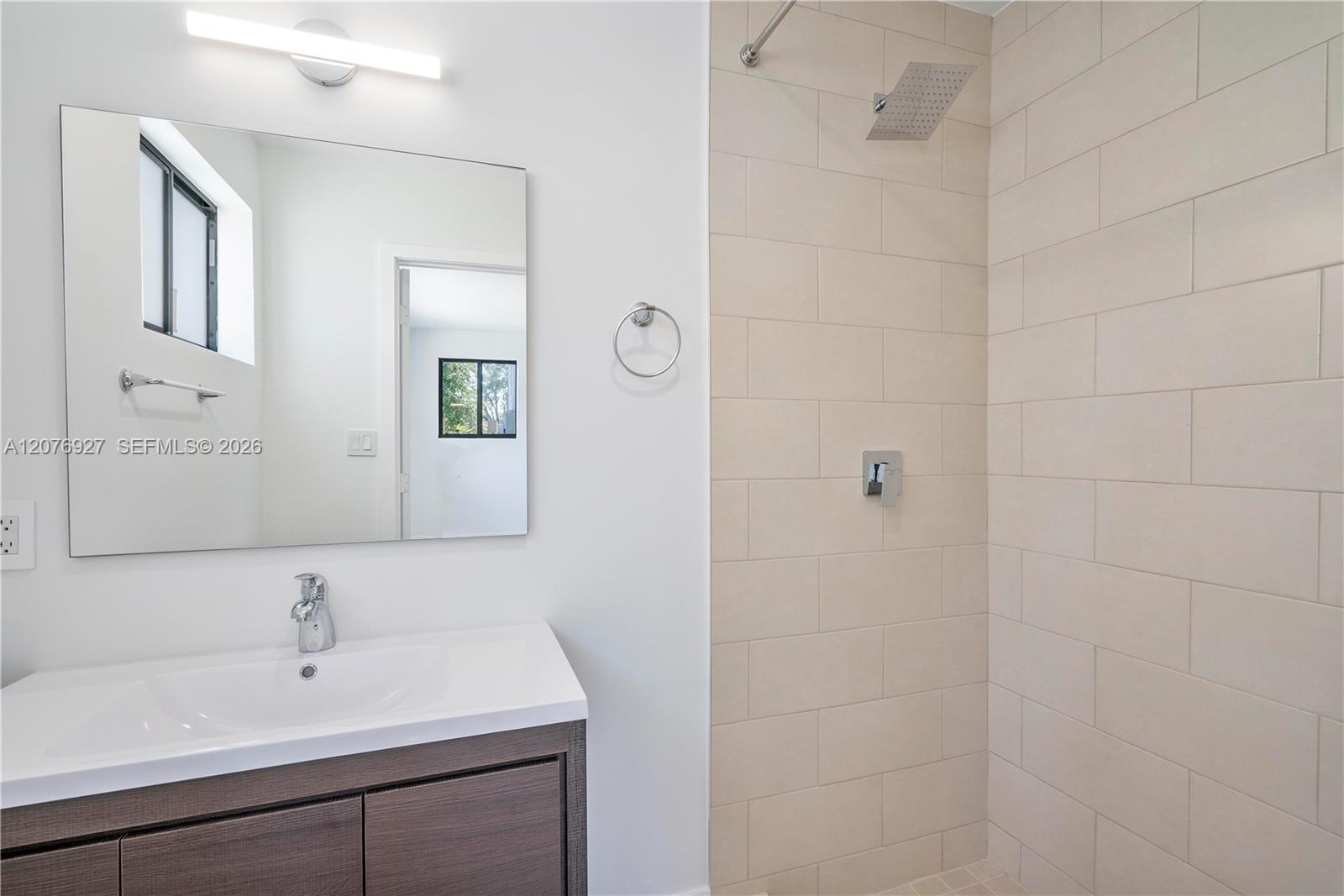 490 Ne 141st 490 Property Photo 12
