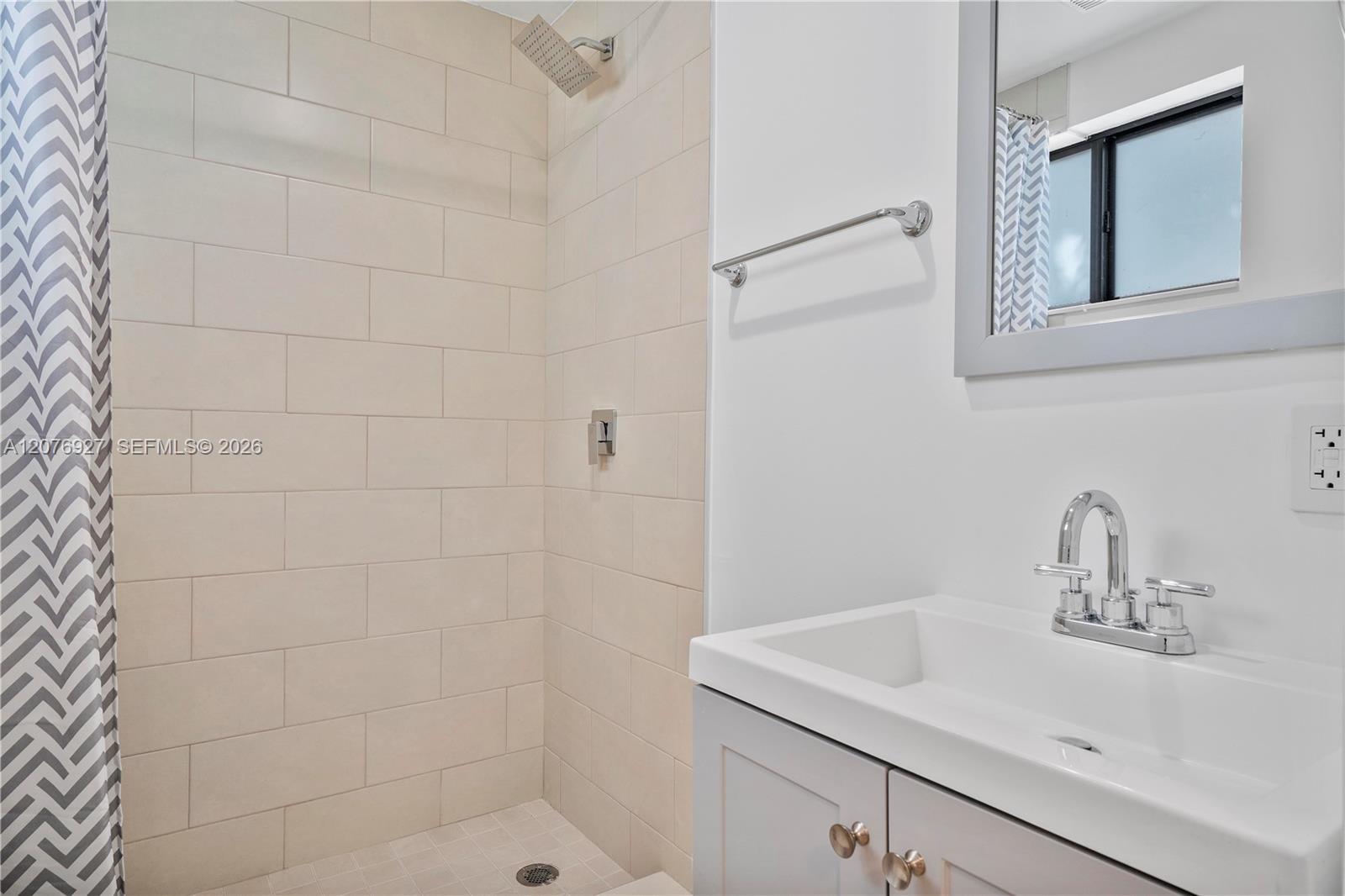 490 Ne 141st 490 Property Photo 13