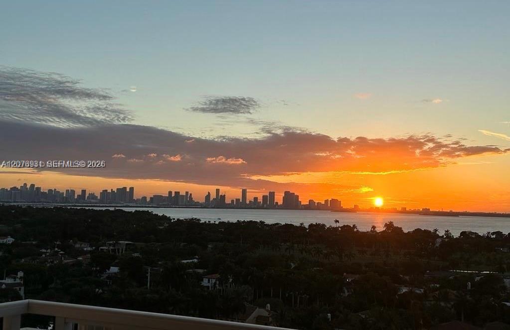5600 Collins Avenue 16p Property Photo 22