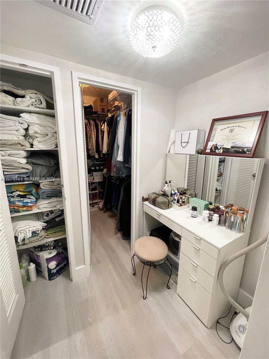 5600 Collins Avenue 16p Property Photo 37