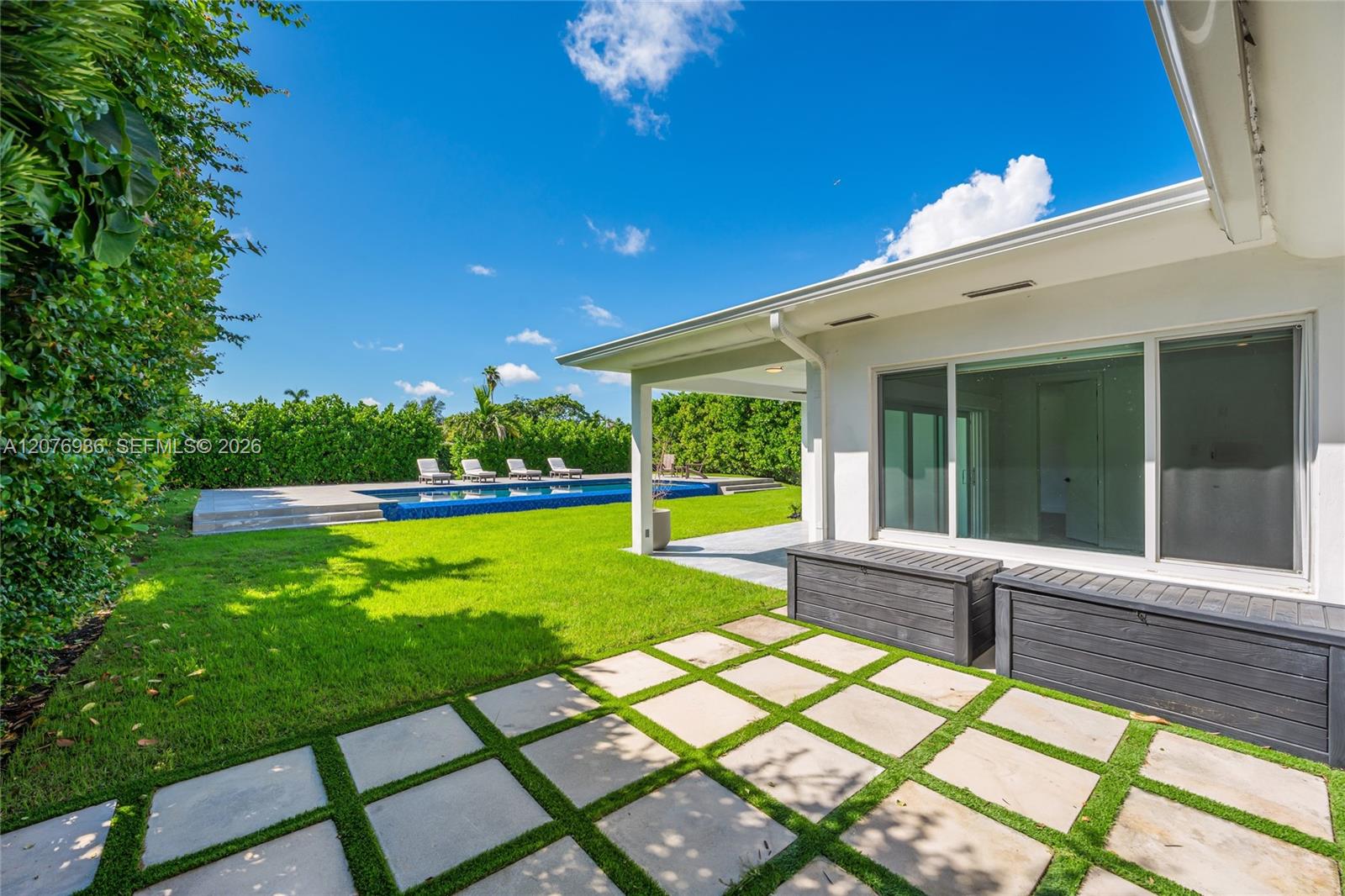 740 S Shore Drive Property Photo 4