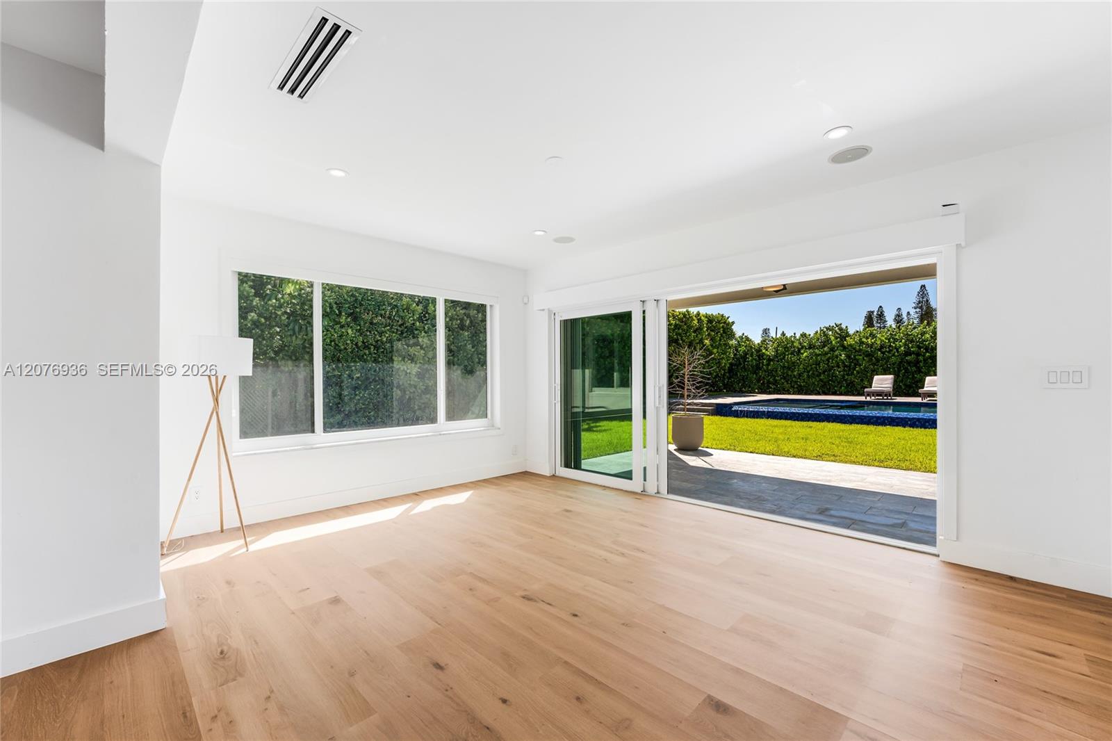 740 S Shore Drive Property Photo 13