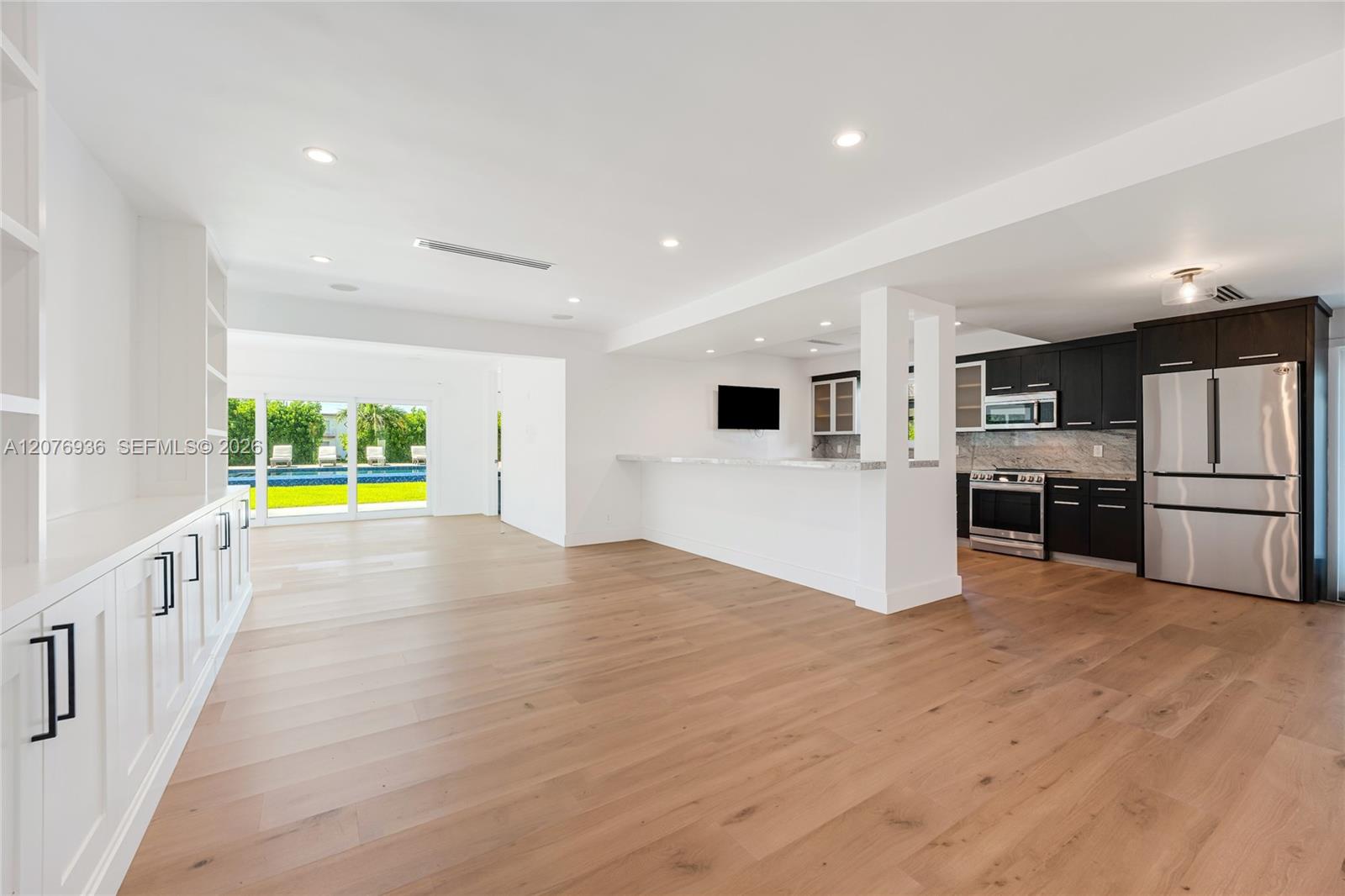 740 S Shore Drive Property Photo 15