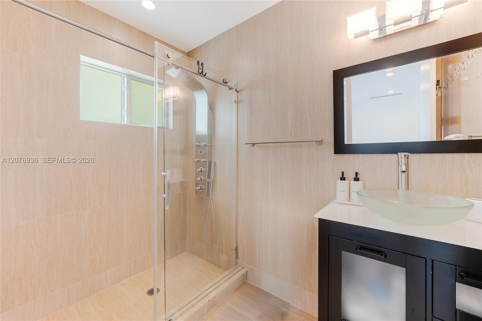 740 S Shore Drive Property Photo 20