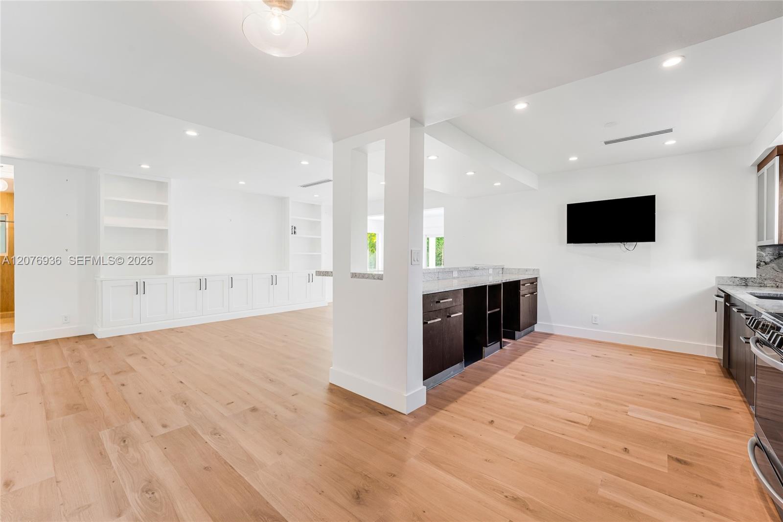 740 S Shore Drive Property Photo 34