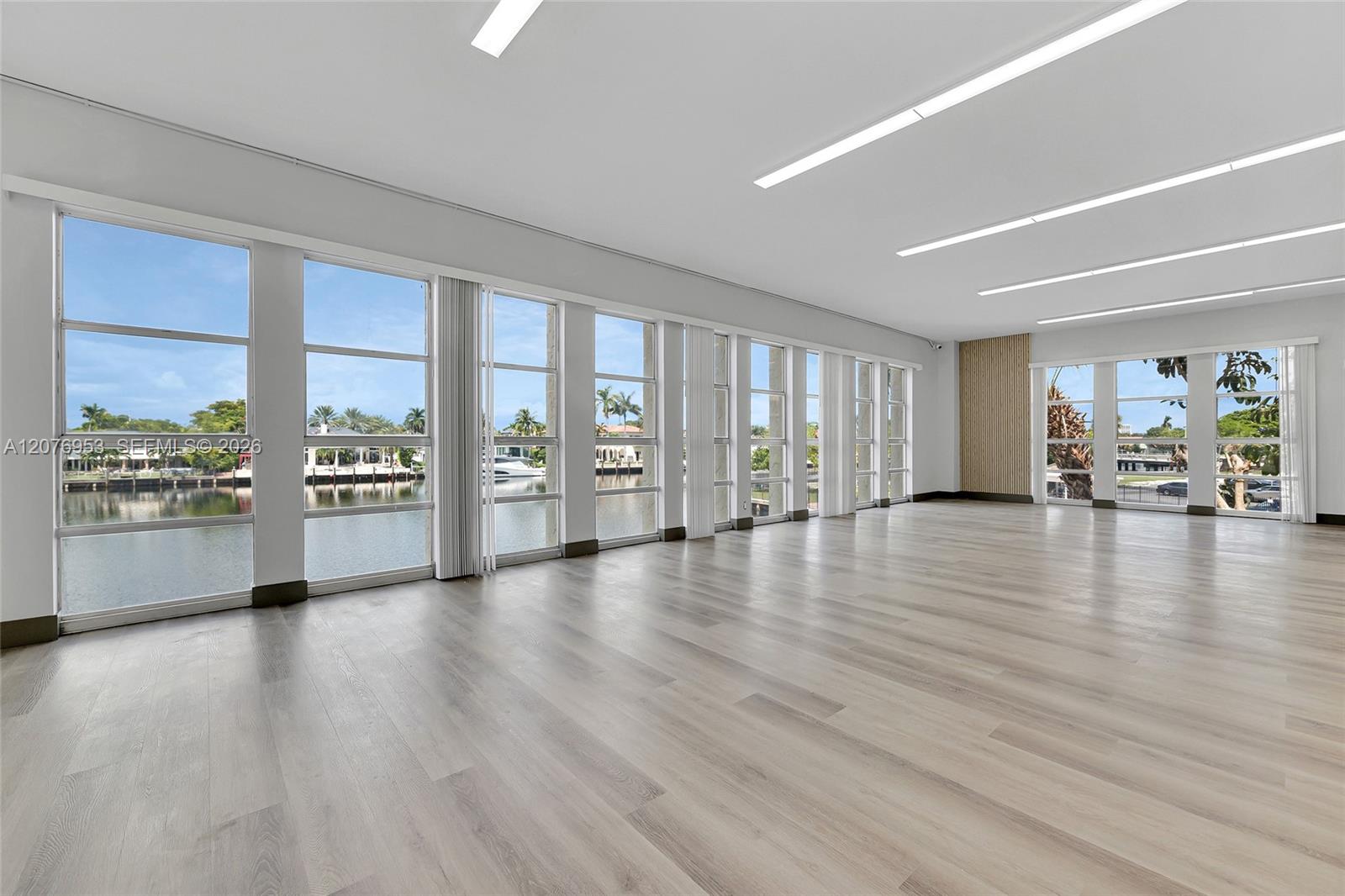 A12076953 Property Photo 13