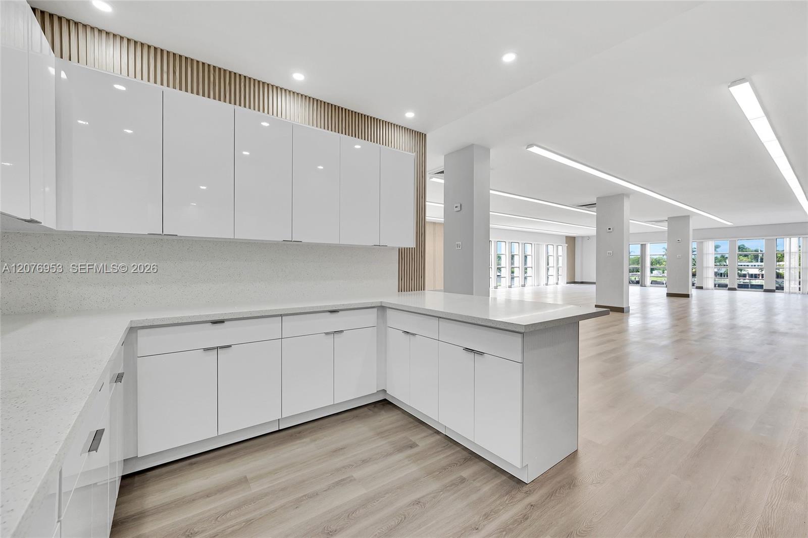 A12076953 Property Photo 16