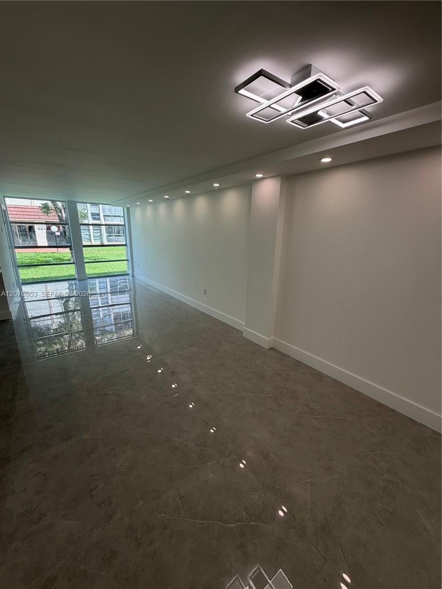 A12076953 Property Photo 35