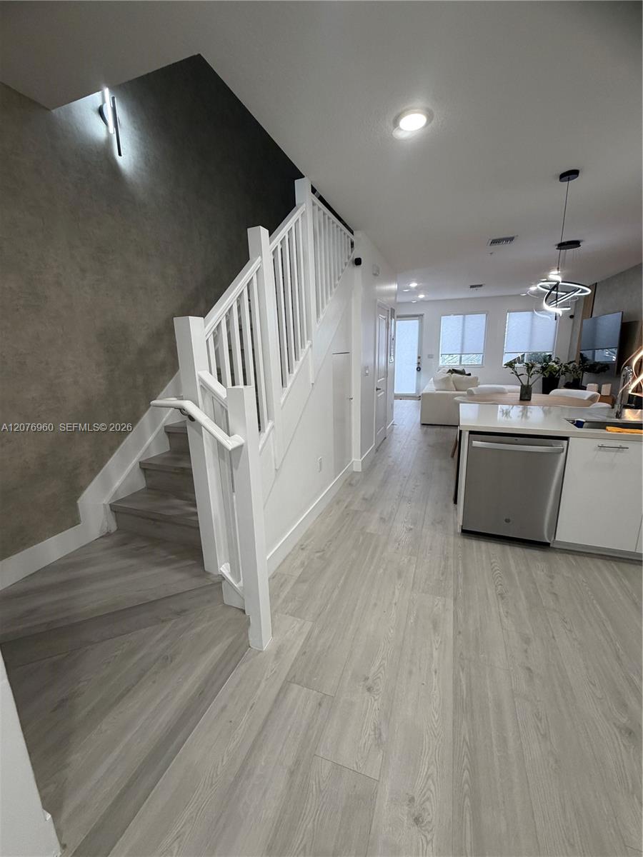 10300 Nw 66th Street Property Photo 27