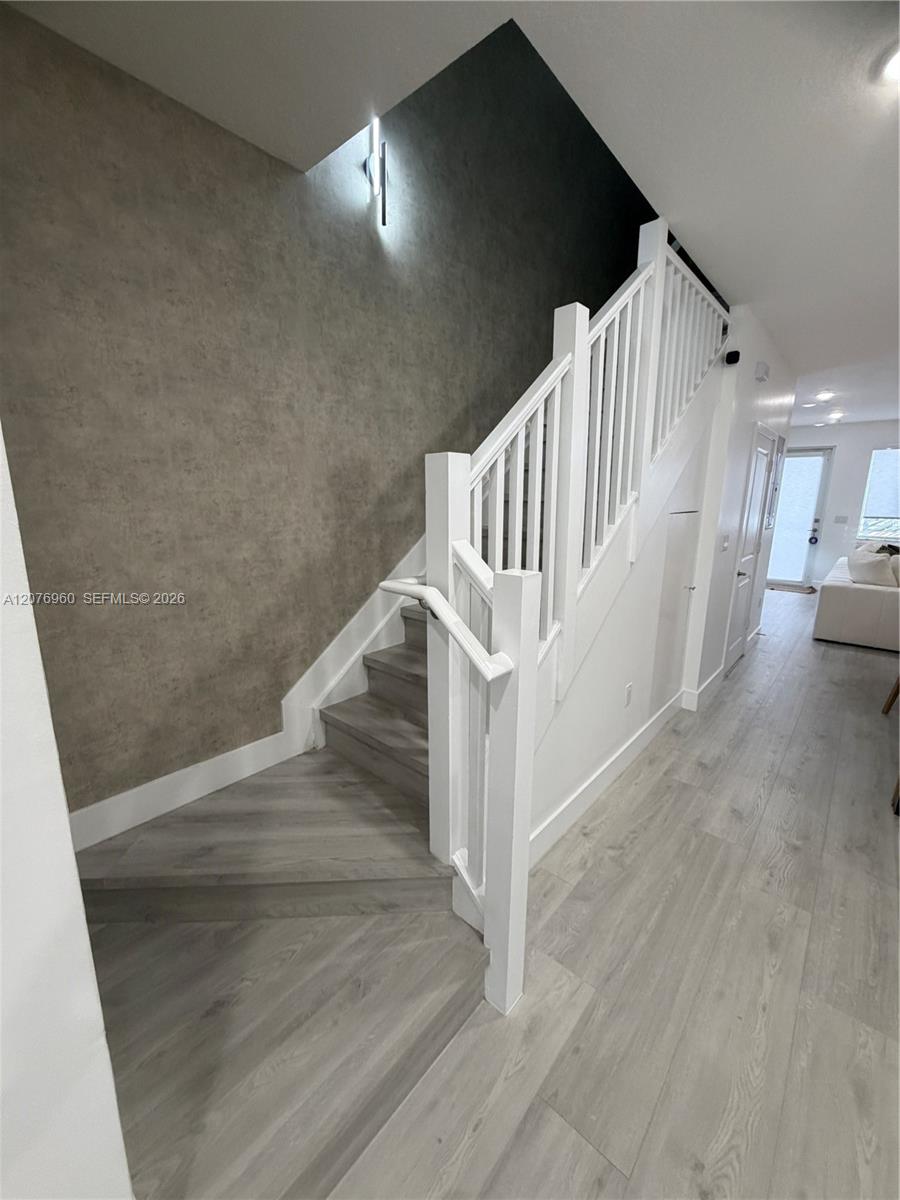 10300 Nw 66th Street Property Photo 28