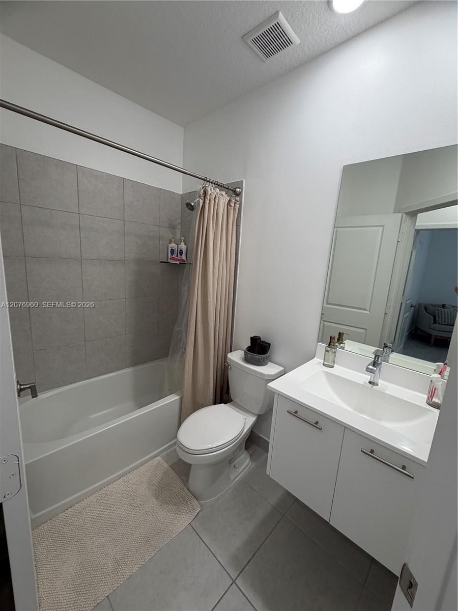10300 Nw 66th Street Property Photo 44
